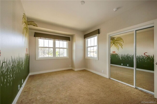 Building Photo - Golf Course View