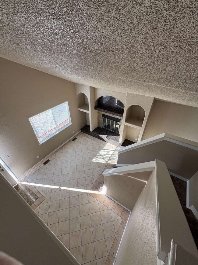 Building Photo - 3 bedroom - Allison