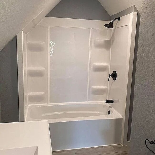 Building Photo - Click the “Apply Now” button or email wapmrentals@gmail.com for a prompt response.