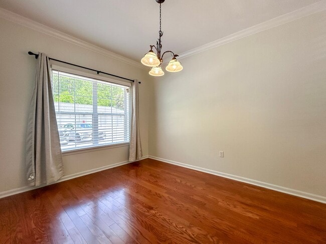 Building Photo - Beautiful 2/2.5 in Magnolia Place