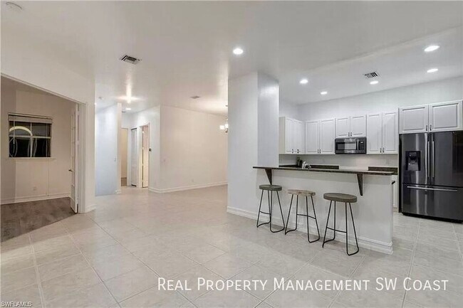 Building Photo - 7210 Bergamo Way