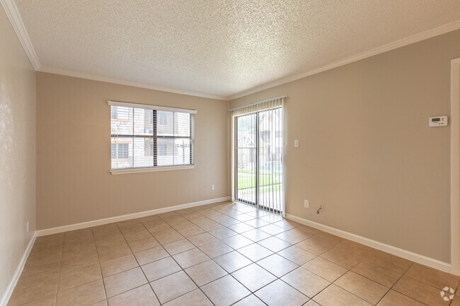 1BR, 1BA - 524 SF - Madeira Apartments