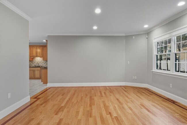 Building Photo - 1327 Liberty St