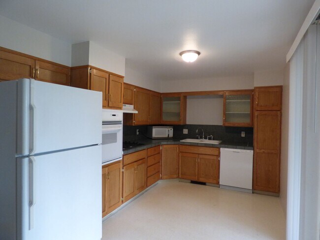 Primary Photo - 1438 Stuart St
