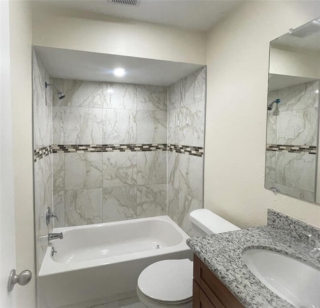 Building Photo - 16219 Delgado Dr