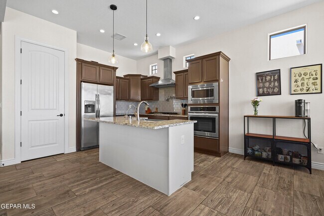 Building Photo - 12911 Aberdare Dr