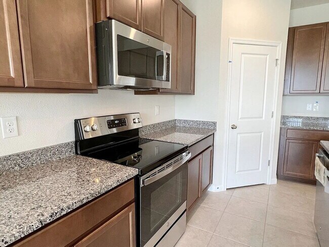 Building Photo - 5530 Bonn Way