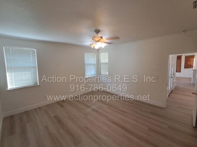 Building Photo - Action Properties R.E.S. Inc. Offering Beautiful Highland Park Single Story 3 Car, 4 Bedroom, Gar...