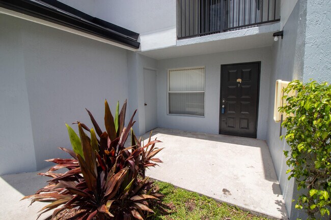 Building Photo - 7610 Westwood Dr