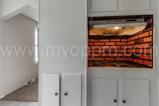 Building Photo - 2 Bedroom Home | Near Offutt Air Force Base
