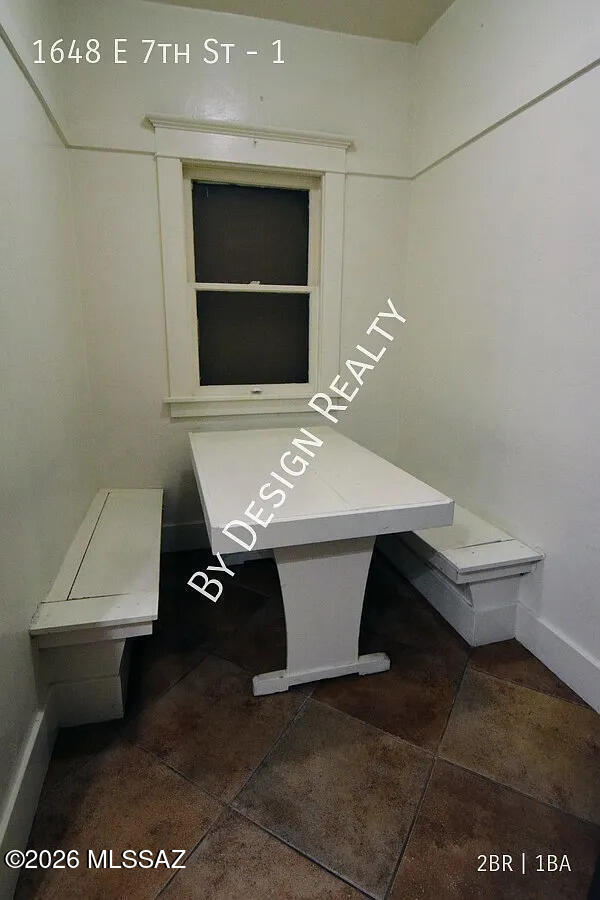 Building Photo - 1648 E 7th St