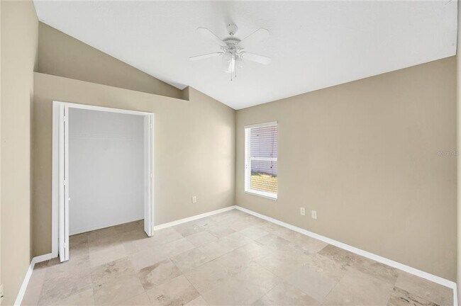 Building Photo - 1833 Mira Lago Cir