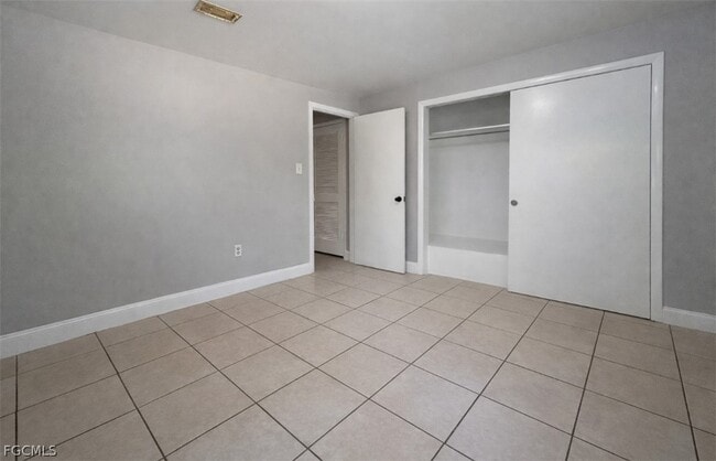 Building Photo - 919 Freemont St