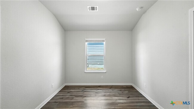 Building Photo - 3154 Charyn Wy