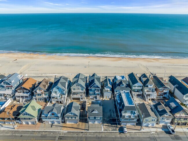 Building Photo - 289 Beach Front