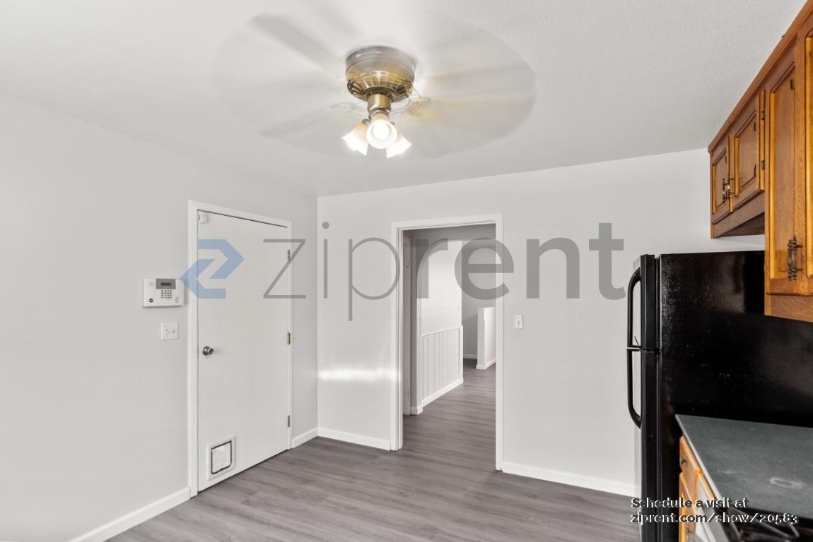 Building Photo - 1106 Lindell Dr