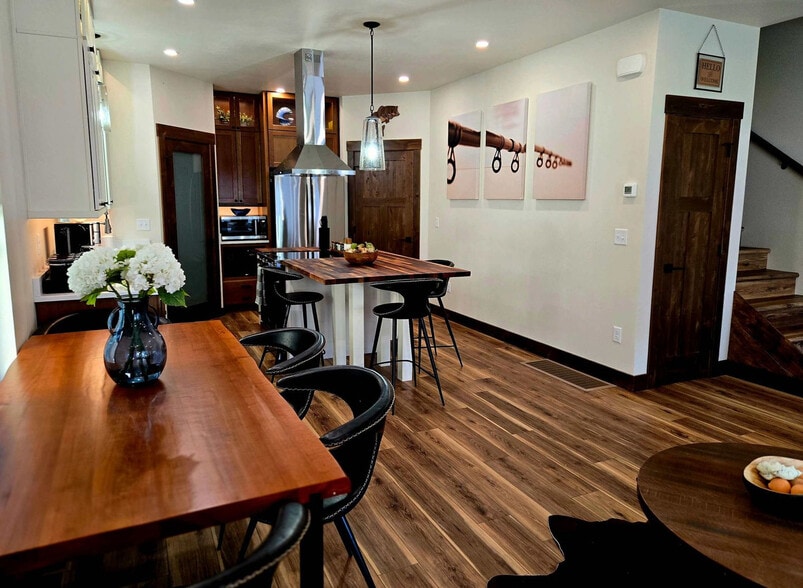 Building Photo - 37 S Rodney St