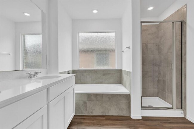 Building Photo - 332 Escondido Cir