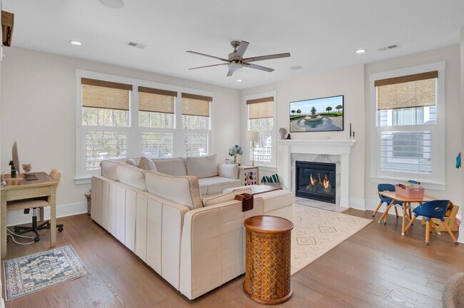 Building Photo - Impressive 4 bedroom home + office with el...