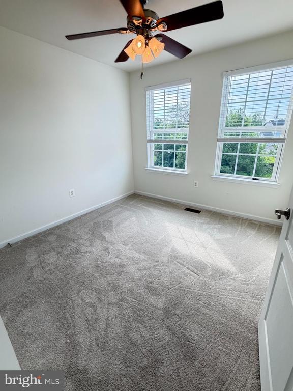 Building Photo - 8267 Heritage Crossing Ct