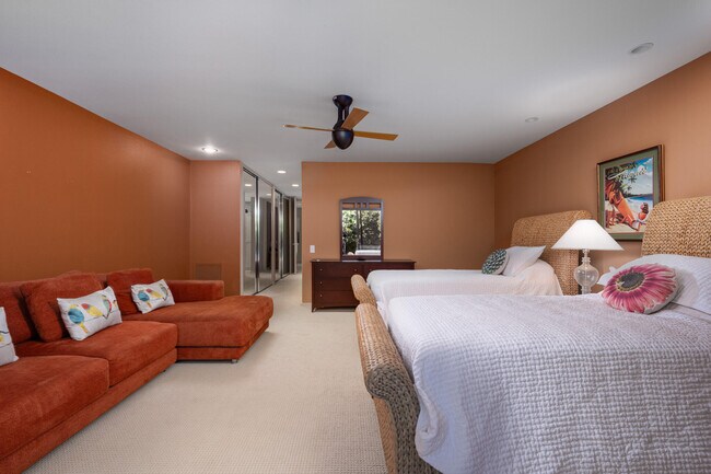 Building Photo - 52 Princeton Dr