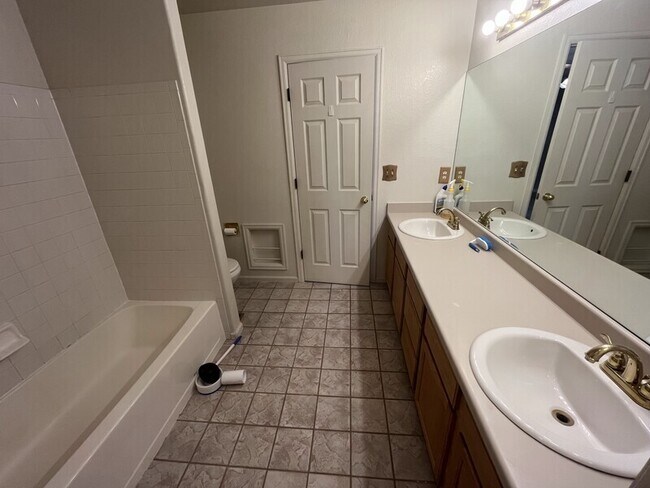 Building Photo - 1324 W 111th Pl