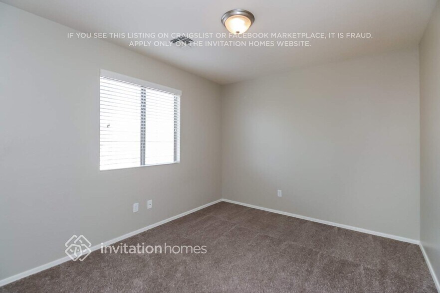 Building Photo - 2224 W Silver Creek Ln