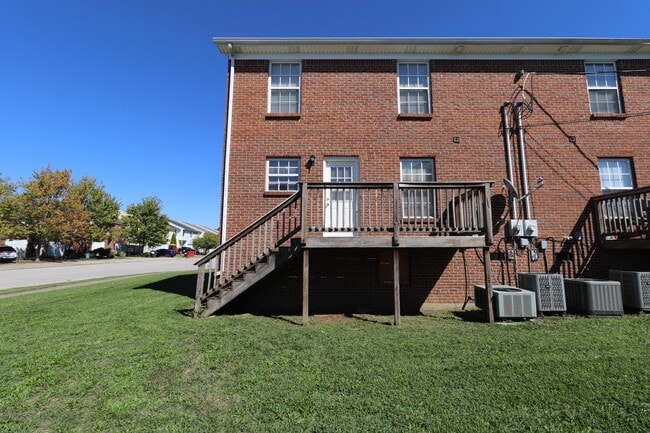 Building Photo - 101 Parker Pl