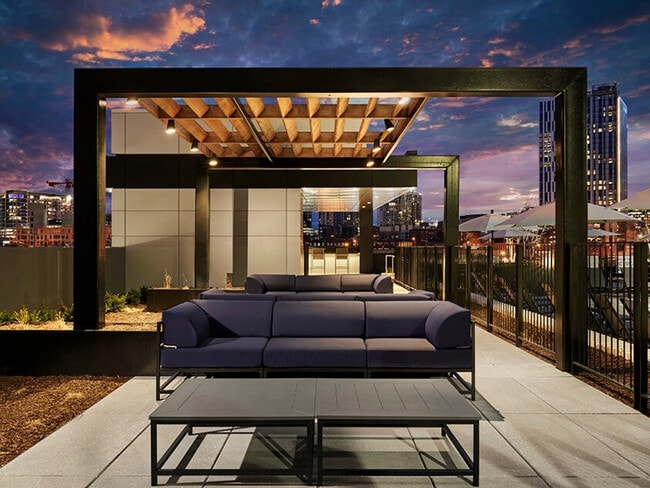 Building Photo - 516 Lea Ave