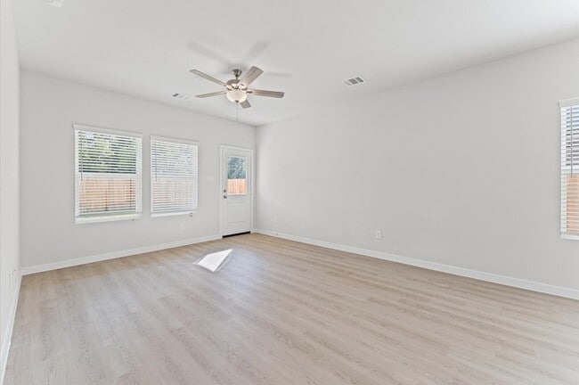 Building Photo - 259 Brazen Forest Trl