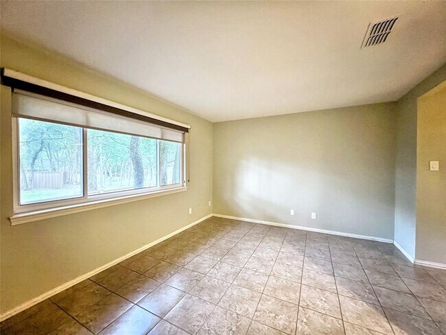 Building Photo - 8305 Greenslope Dr