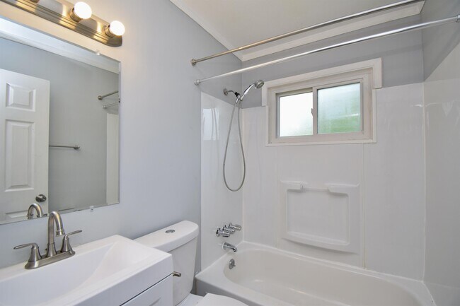 Building Photo - 3918 Eddystone Dr