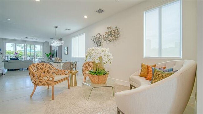 Building Photo - 10360 NW 68th Terrace