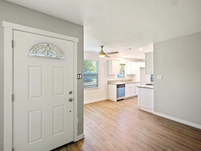 Building Photo - LIMITED-TIME OFFER