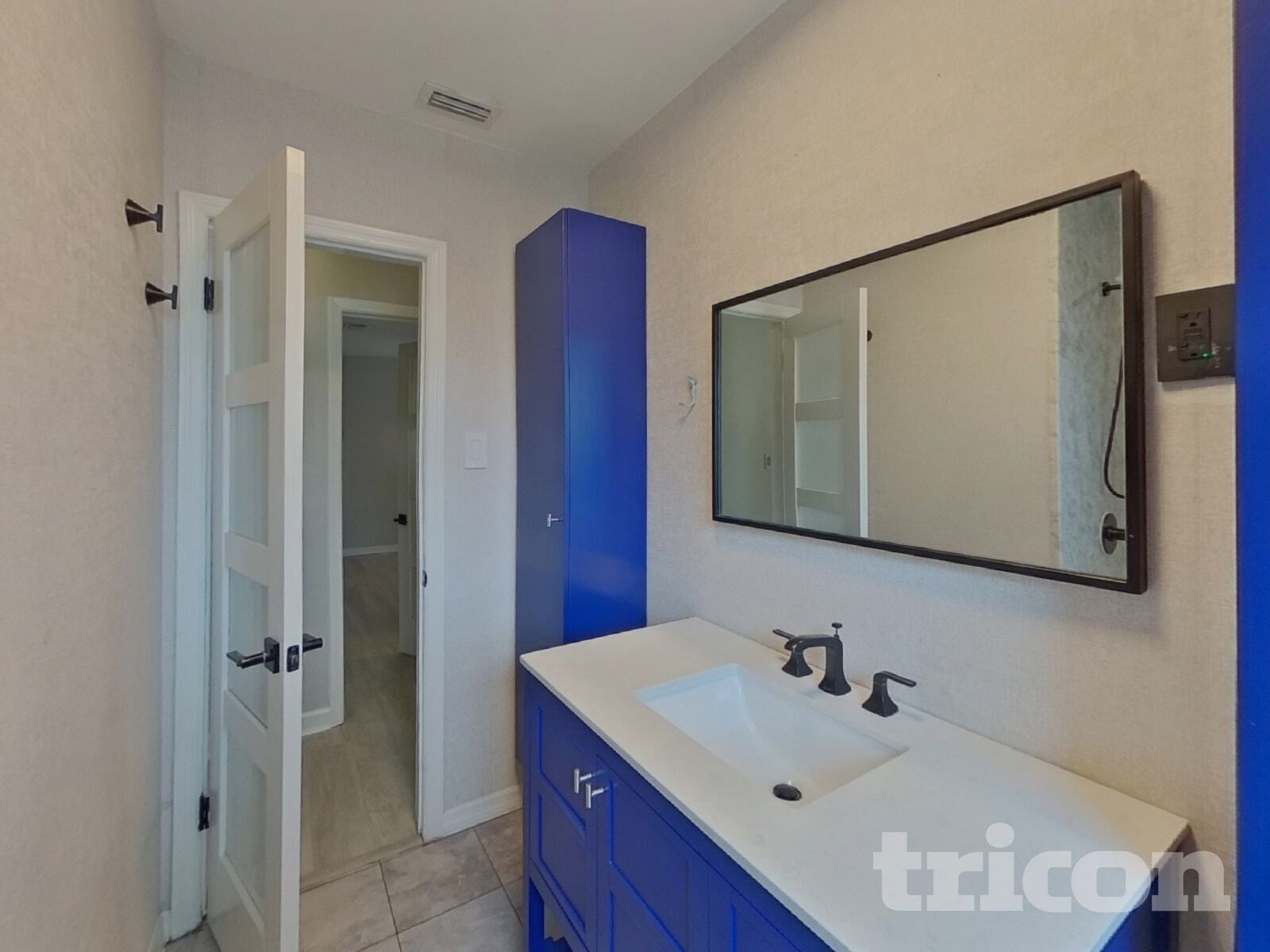 Building Photo - 2317 13th Ave SW