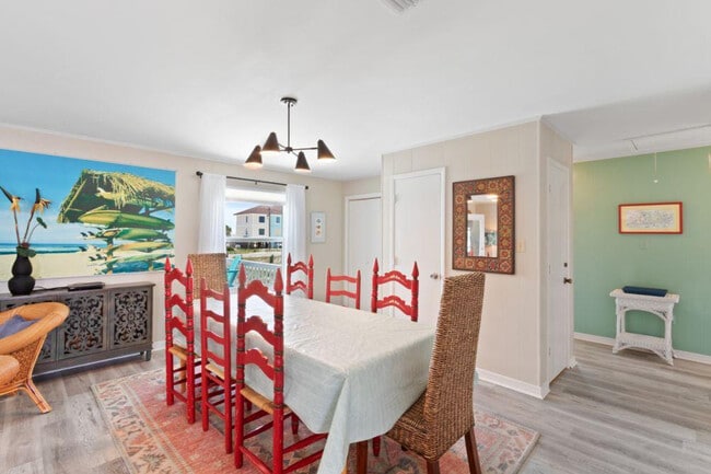 Building Photo - 2928 W Beach Blvd