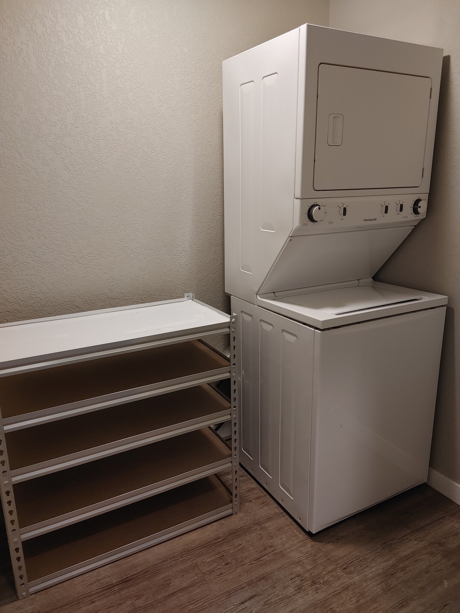 Building Photo - 1619 W Providence Ave