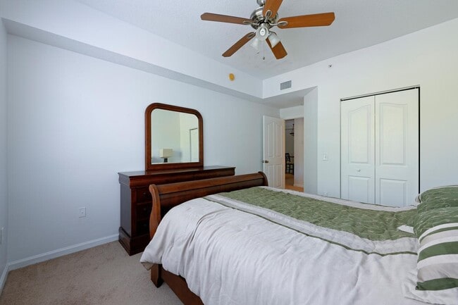 Building Photo - 5205 Myrtlewood Cir E