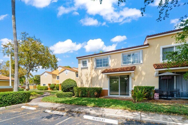 Building Photo - 111 Yacht Club Way