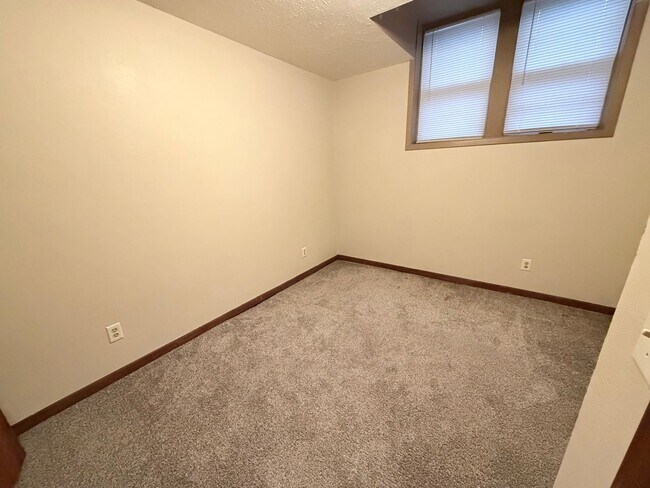 Building Photo - 2007 Nash St