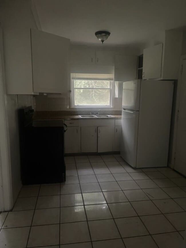 Building Photo - 1312 Colquitt Ave