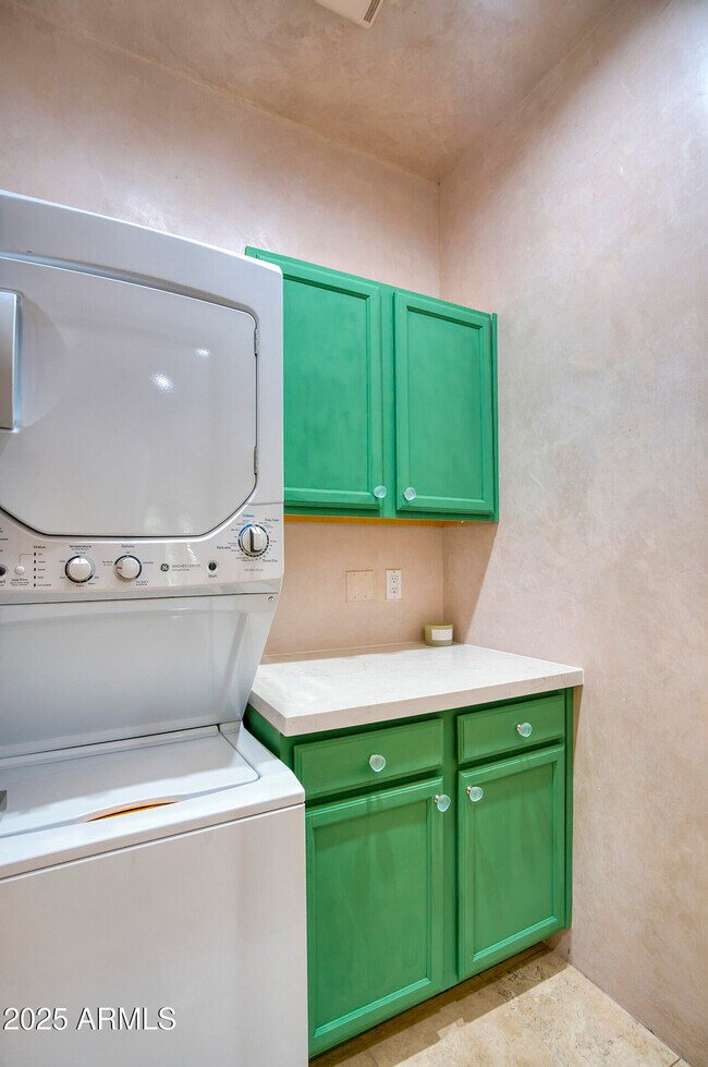 Building Photo - 10420 E Morning Vista Ln