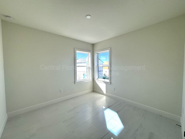 Building Photo - 9819 Gobat Aly