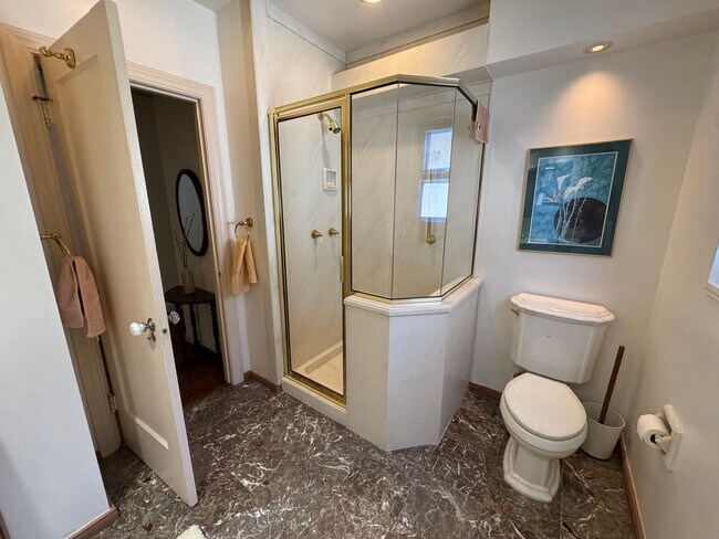 Building Photo - Spacious Spanish-Styled 3Bed/2Bath SFH For Rent in the Desirable City of Alameda, Ca!!!