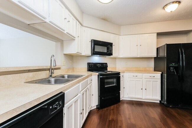 Building Photo - 4606 Lost Lake Ln