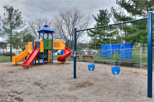 Building Photo - 106 Cartwheel Ct