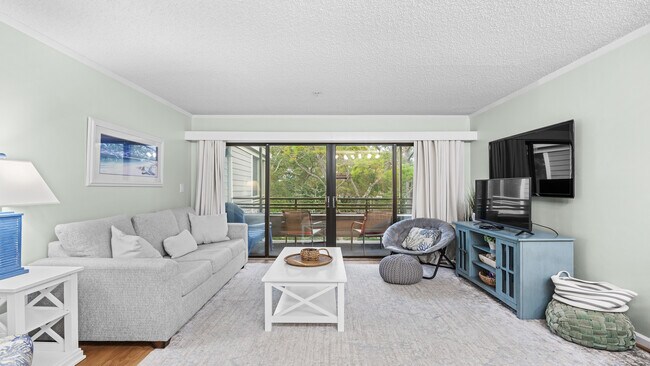 Building Photo - 415 Ocean Creek Dr