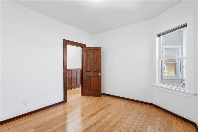 Building Photo - 478 Central Ave