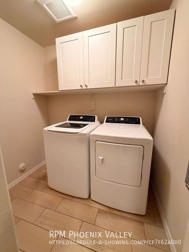 Building Photo - 17850 N 68th St