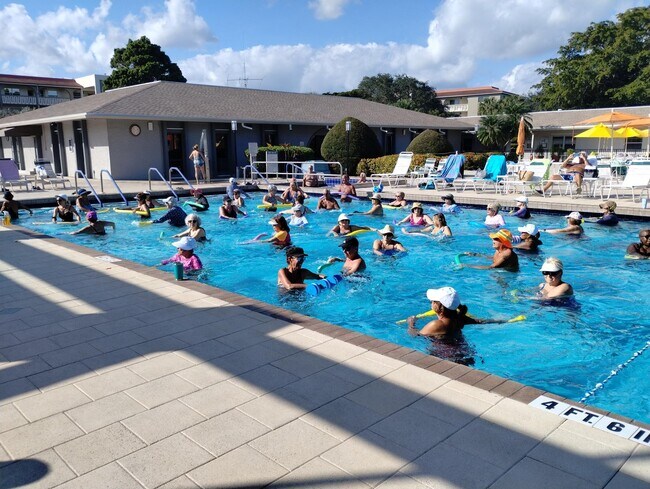 Building Photo - 2903 Victoria Cir